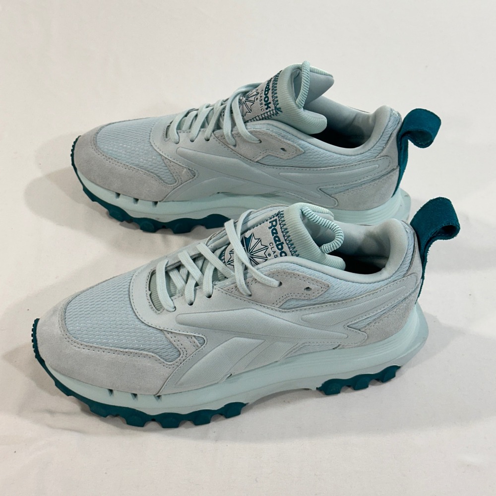 Reebok x Cardi B Classic Leather V2 Womens 8 Whisper Blue GW8873